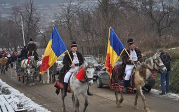 Datini, tradiții și obiceiuri: Cupluri …