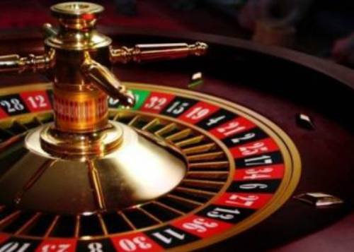 Guvernul va autoriza jocuri de noroc temporare, în stațiuni turistice