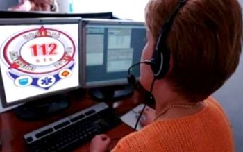 O tânără beată a sunat …