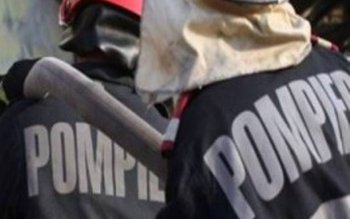 Maşină distrusă parţial într-un incendiu …