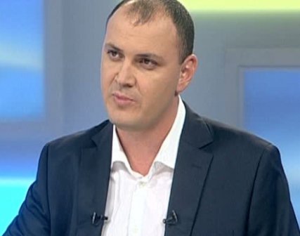 Sebastian Ghiţă caută nume pentru noul său partid pe Facebook