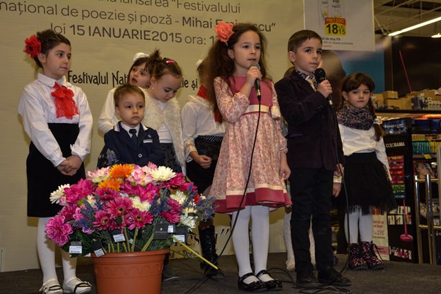 Festivalul Naţional de Poezie şi Proză M. Eminescu, la a 4-a ediţie - FOTO