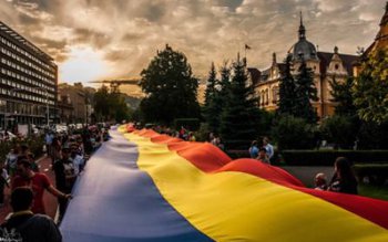 Unioniștii construiesc un pod tricolor …