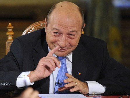 Băsescu amenință Guvernul cu judecata