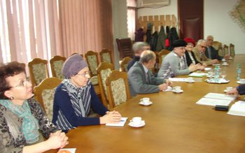 Liderii pensionarilor cer discuţii faţă …