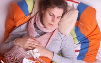 Un virus se răspîndeşte cu …