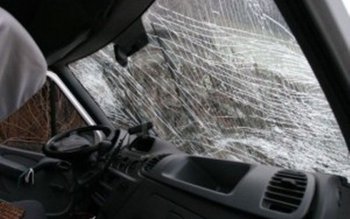 Un șofer băut s-a izbit …