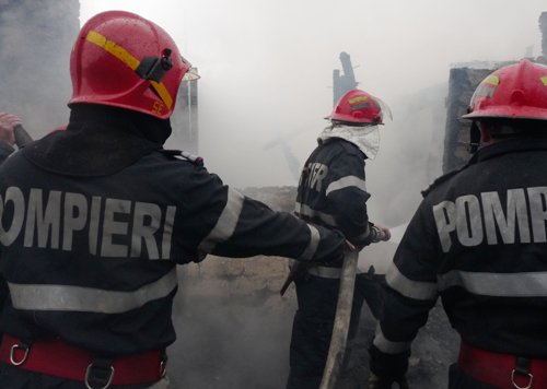 Zi grea pentru pompierii botoșăneni. 26 situaţii de urgenţă în ultimele 24 de ore