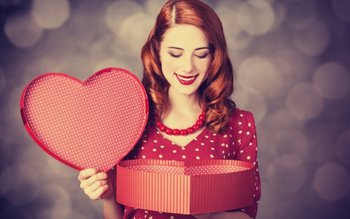 Cadou-surpriză pentru unele angajate, de …