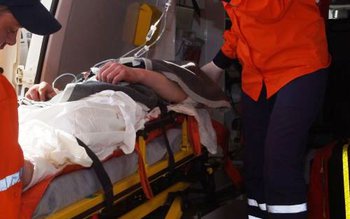 Tânăr în stare gravă, ajuns …