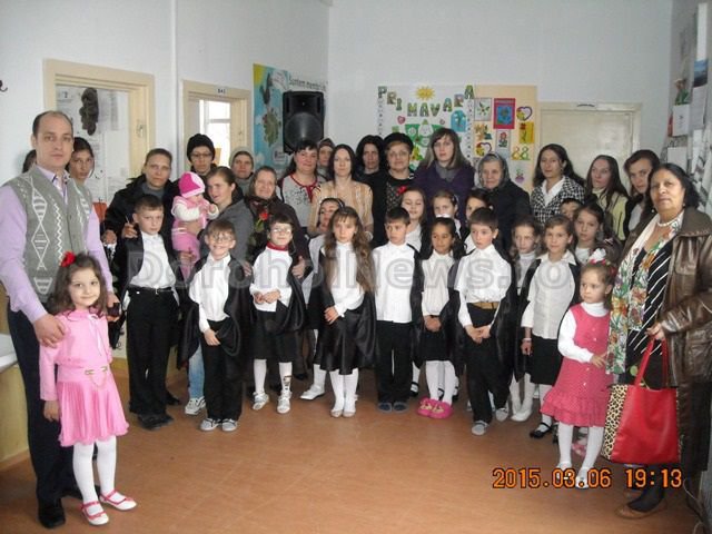 Mama - cea dintâi chemare a iubirii-n lume... FOTO