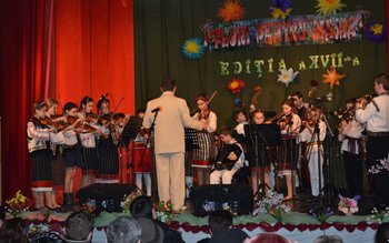 Concertul omagial „Flori pentru mama”, …