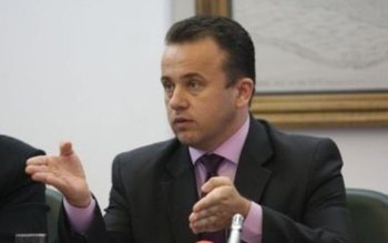 Ministrul pentru Dialog Social așteptat …