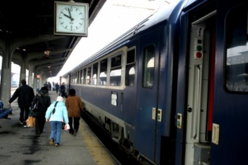 România trece la ora de vară sâmbătă noapte; mersul trenurilor nu se modifică