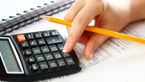 Noua lege a salarizării: Guvernul propune bugetarilor salarii brute între 1.200 lei-22.000 lei. Sindicatele acuză incompetenţa