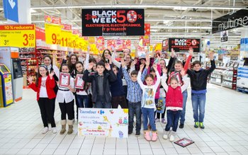 Peste 300.000 de elevi, din …