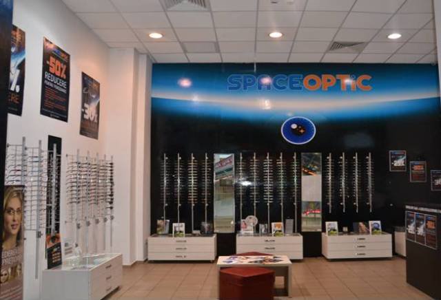 Space Optic - cel mai nou magazin din Uvertura Mall - ochelari, lentile de contact, consultaţii