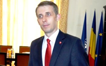 Primăria Botoşani montează panouri destinate …