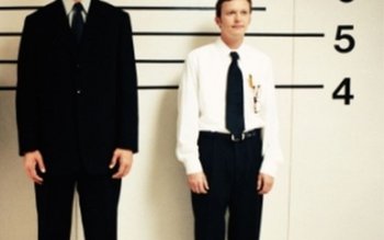 Persoanele scunde, mai predispuse la …