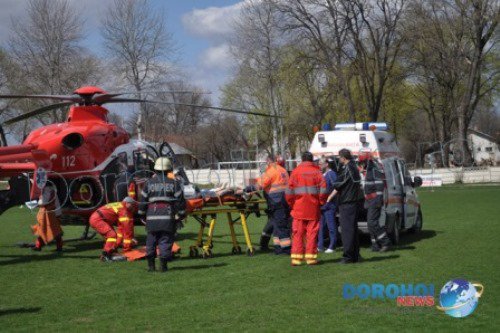 Bărbat din Dorohoi preluat de urgență de un elicopter SMURD după ce a suferit un infarct - FOTO