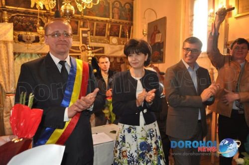 Doina Federovici și Andrei Dolineaschi alături de cetățenii din Văculești la zilele comunei