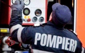 Maşină aflată în parcarea unui …