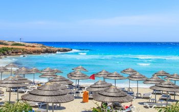 Peste 10.000 de români vor …