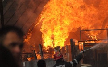 Două incendii în aceeaşi comună, …