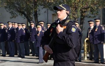 Vrei să devii poliţist de …