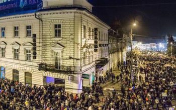 Sindicaliştii din administraţia locală ameninţa …