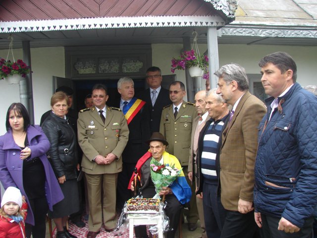 Împuşcat în gât pe front, dar sărbătorit de autorităţi la 100 de ani - FOTO