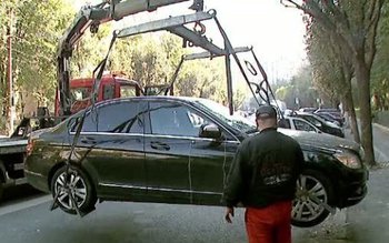 A rămas fără maşină pentru …