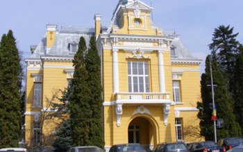 Un număr de 85 de …