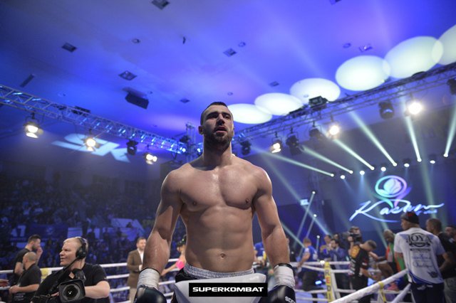 Superkombat revine la Bucureşti pe 23 mai cu un super-eveniment