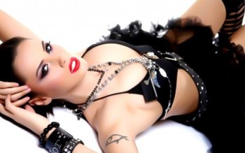 Ce şi-a cumpărat Oana Zăvoranu …