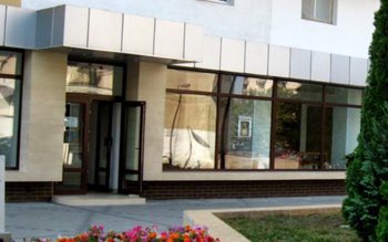 Pictură, grafică şi sculptură, la …