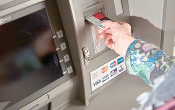 Ce comisioane plătiți la cardurile …