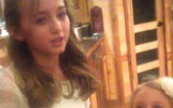 Fetiţa de 11 ani care …