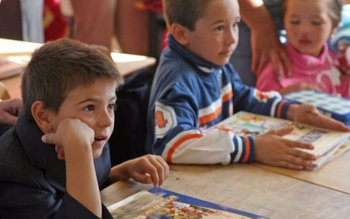 Editurile atrag atenţie: În această …