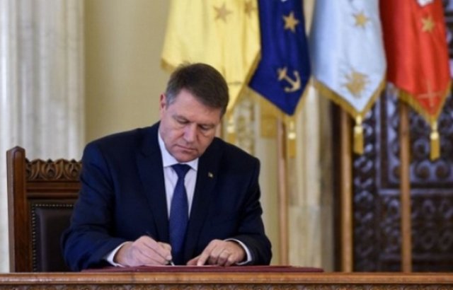 Iohannis a promulgat legea finanțării partidelor