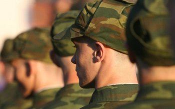 Militari ruși părăsesc armata din …