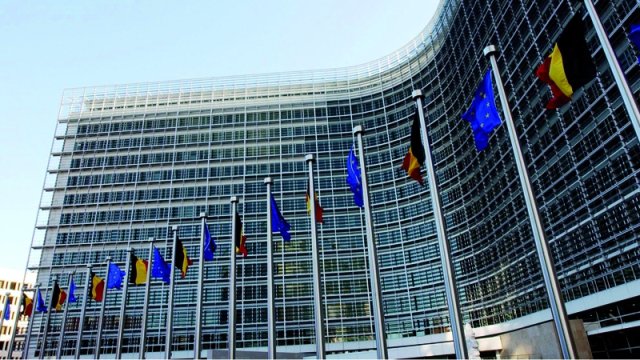 Comisia Europeană îi dă dreptate eurodeputatei Claudia Țapardel: Atacurile xenofobe ale extremiștilor și tabloidelor stimulează rasismul în UE!