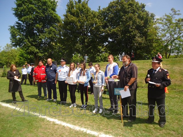 Stadionul „1 Mai” din Dorohoi a găzduit faza județeană a concursului „Cu viaţa mea apăr viaţa” FOTO