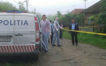 Terifiant! Un bărbat şi-a măcelărit …