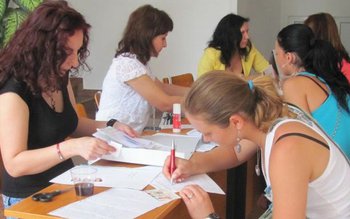 Absolvenţii de 16 ani pot …