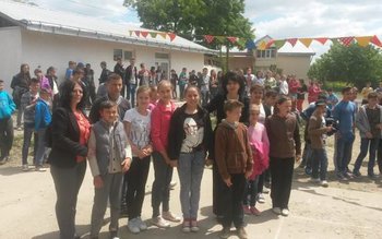 Senatorul Doina Federovici alături de …