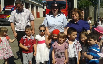 Peste 600 de copii au …