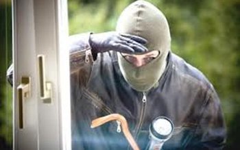 Suspecţi de tâlhărie, identificaţi de …