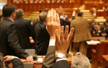 Proiect ce prevedea ca prefectul …