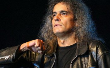 Cristi Minculescu îşi înşală nevasta …